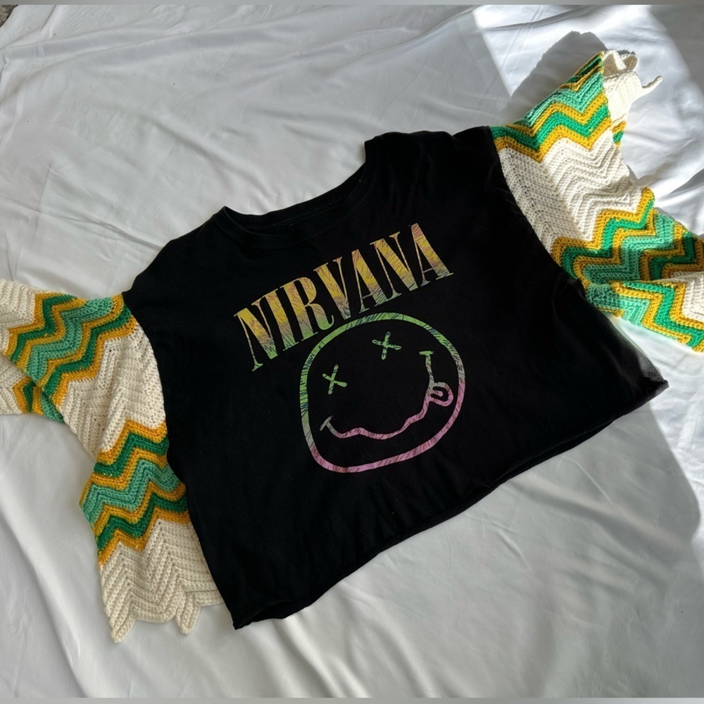 PENNY LANE REWORKED NIRVANA TEE W/CROCHETED SLEEVES